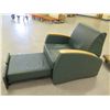 Image 2 : Reclining Padded Armchair w/ Pull Out Bed