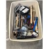 Image 1 : TRAY OF ASSORTED HAND TOOLS