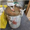 Image 2 : PRESSURE POT AND CRATE OF ABS FITTINGS