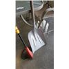 Image 3 : HOMELITE ELECTRIC WEEDEATER WITH LINE, AND SHOVEL