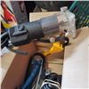 Image 2 : LAMINANT TRIMMER W/ BATTERY AND CHARGER