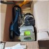 Image 3 : LAMINANT TRIMMER W/ BATTERY AND CHARGER
