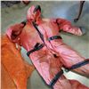 Image 2 : SAFETY MESH FENCING AND SURVIVAL SUIT