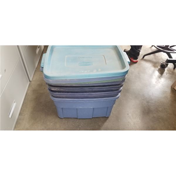 4 RUBBERMAID TOTES WITH LIDS