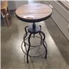 Image 1 : METAL SWIVEL STOOL