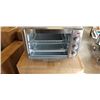 Image 2 : BLACK AND DECKER 6-SLICE AIR FRYER TOASTER OVEN - TESTED WORKING, RETAIL $119