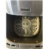 Image 2 : BELLA PRO SERIES 6QT AIR FRYER - WORKING