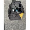 Image 2 : MAKITA CORDLESS GARDEN SHEAR WITH 4AH BATTERY AND CHARGER IN BAG, TESTED WORKING