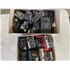 Image 1 : 2 TRAYS OF ASSORTED VINTAGE CAMERAS