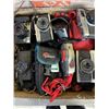 Image 2 : 2 TRAYS OF ASSORTED VINTAGE CAMERAS