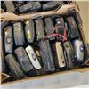 Image 3 : 2 TRAYS OF ASSORTED VINTAGE CAMERAS