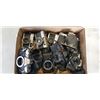 Image 1 : TRAY OF ASSORTED VINTAGE 35MM CAMERAS