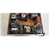 Image 2 : LOT OF ANTIQUE CAMERAS