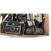 Image 3 : BOX OF VINTAGE POLAROID CAMERAS