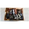 Image 1 : TRAY OF ASSORTED VINTAGE 35MM CAMERAS