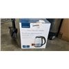 Image 1 : INSIGNIA 1.7L GLASS ELECTRIC KETTLE - TESTED WORKING, RETAIL $49