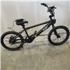 Image 2 : NEW SWIFT ELECTRIC BMX BIKE, WITH CHARGER, 0 KM ON BIKE - RETAIL $1199