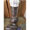 Image 5 : DYSON SLIM BALL MULTI FLOOR UPRIGHT VACUUM -  TESTED AND WORKING - RETAIL $399