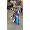 Image 1 : JUNIOR GOLF BAG W/ CLUBS