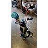 Image 3 : JUNIOR GOLF BAG W/ CLUBS