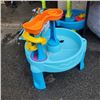 Image 2 : 2 - STEP 2 WATER TABLES AND JUNIOR CHEF TOYS