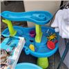 Image 3 : 2 - STEP 2 WATER TABLES AND JUNIOR CHEF TOYS