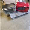 Image 1 : BLACK AND DECKER TOASTER OVEN AND RCA MICROWAVE