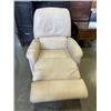 Image 2 : CREAM COLOUR LAZ BOY LEATHER RECLINER