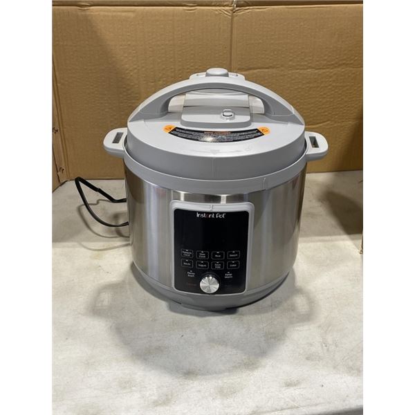 INSTANT POT DUO PLUS 8QT 9-IN-1 PRESSURE COOKER - TESTED WORKING, RETAIL $209