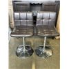 Image 1 : 2 BROWN GAS LIFT BAR STOOLS