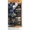 Image 3 : BOX OF ASSORTED 35MM CAMERAS