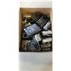 Image 1 : BOX OF ASSORTED 35MM CAMERAS AND DIGITAL CAMERAS