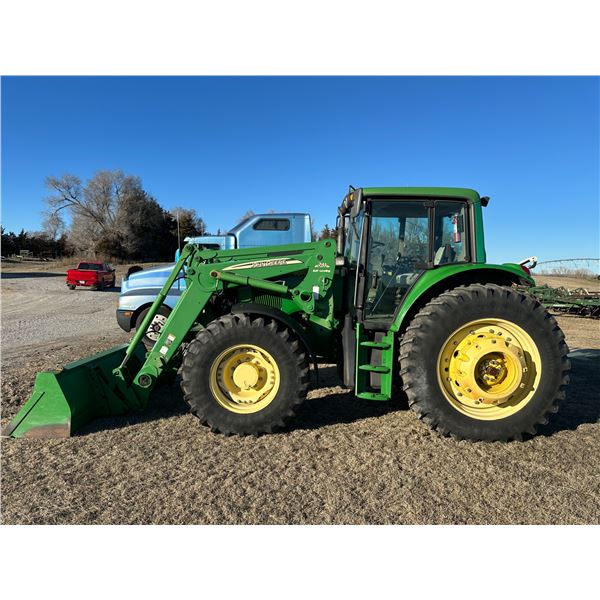 2005 J.D. 7520 Tractor/ JD 741 Loader