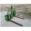 Image 1 : John Deere Pallet Fork