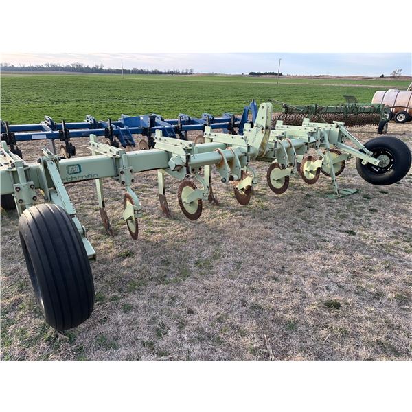 Orthman 7 Shank In-Row Ripper