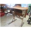 Image 5 : Globe School Desk