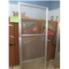 Image 2 : Aluminum Storm Door 34'' x 79 1/2''