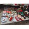 Image 1 : Quantity of Christmas Decorations: Fake Flowers, Dainty Trays, Ornaments, Plus