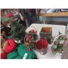 Image 2 : Quantity of Christmas Decorations: Fake Flowers, Dainty Trays, Ornaments, Plus