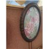 Image 2 : 2 Matching Convex Picture Frames 22'' x 16''