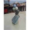 Image 4 : Lladro Girl Figurine with Balloons 10" tall