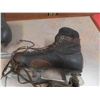 Image 3 : 2 Pairs of Vintage Skates