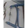 Image 2 : Antique Blue Wood Buck Saw