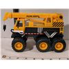 Image 4 : Metal Yellow Jacket Crane,, 1/40 New Clover, Doosan Daewoo Excavator, Hulna excavator.