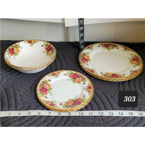 Royal Albert  “Country Rose” Set of 2 dinner & sandwich plates, plus 2 bowls.