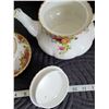 Image 4 : “Country Rose” Royal Albert china Teapot & 2 tea cups.