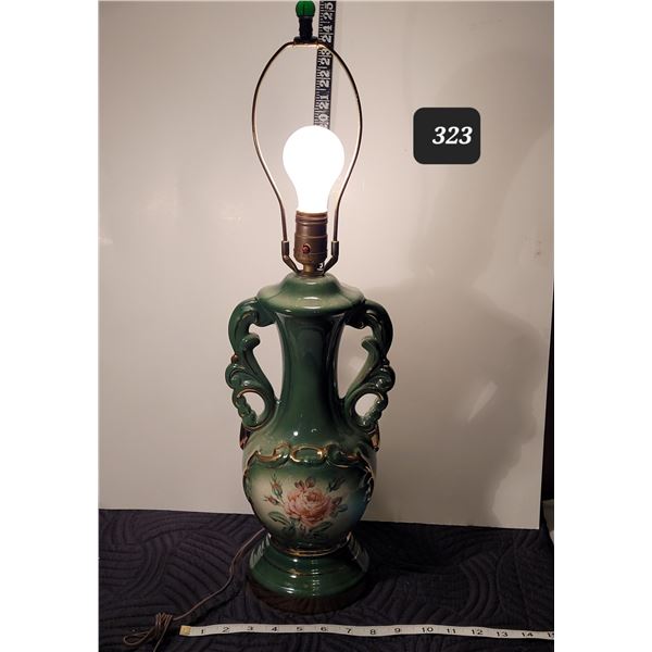 Vintage victorian style lamp Green.