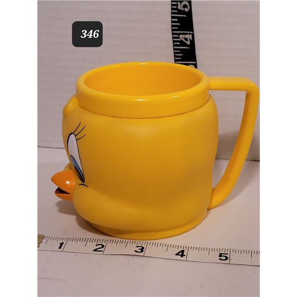 1992 Warner Bros. Tweety Bird mug.