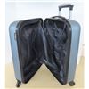 Image 4 : Swiss gear carry on suitcase