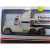 Image 2 : Husky oil + mobil lubes toy semi